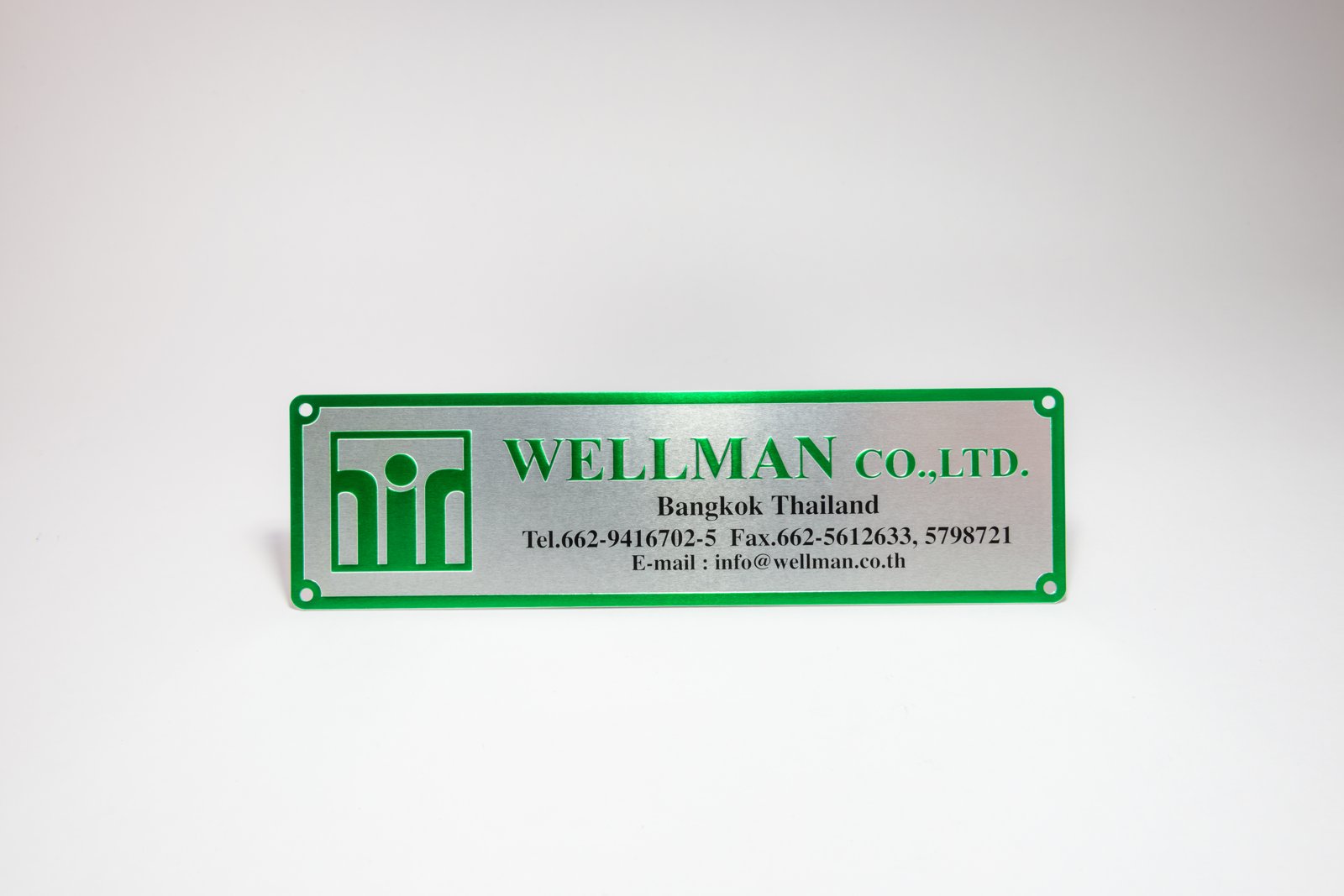 Glossy Anodised Aluminium Logo Plate 13