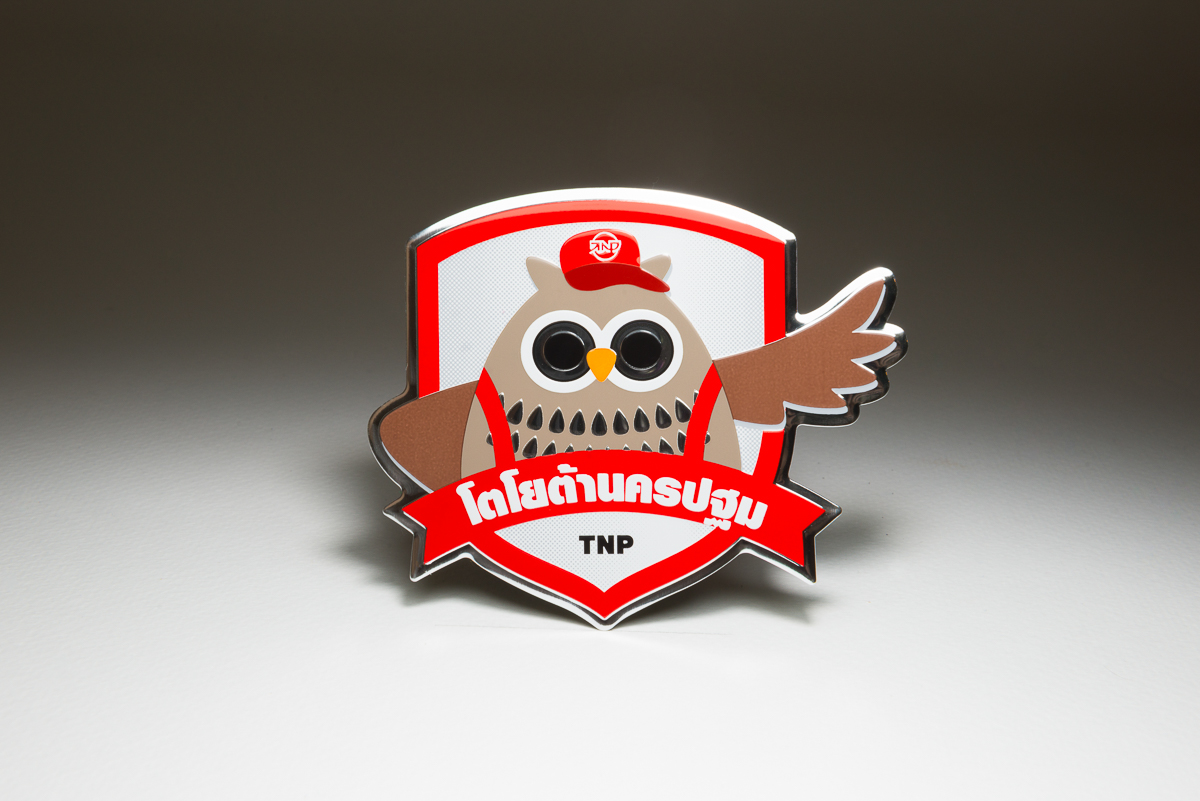 เอ็มเบลม อะลูมิเนียมเงากระจก 40